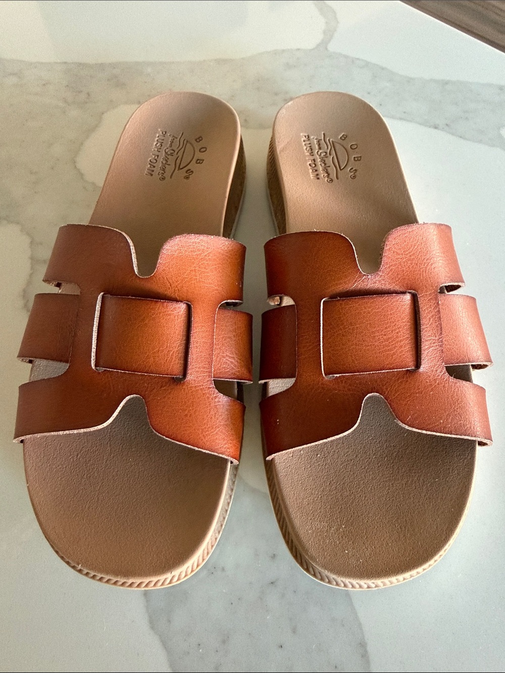 Skechers Bobs Women’s Desert Kiss Low Peak Look Slide Sandals. Women’s 9.